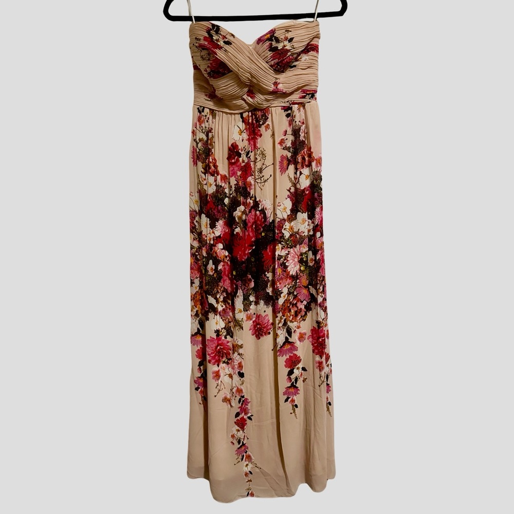 Beautiful wedding guest dress. Floral, strapless, floor length. Size 8 US/M